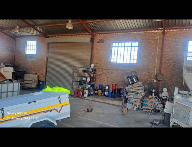 INDUSTRIAL PROPERTY TO RENT IN LAEZONIA